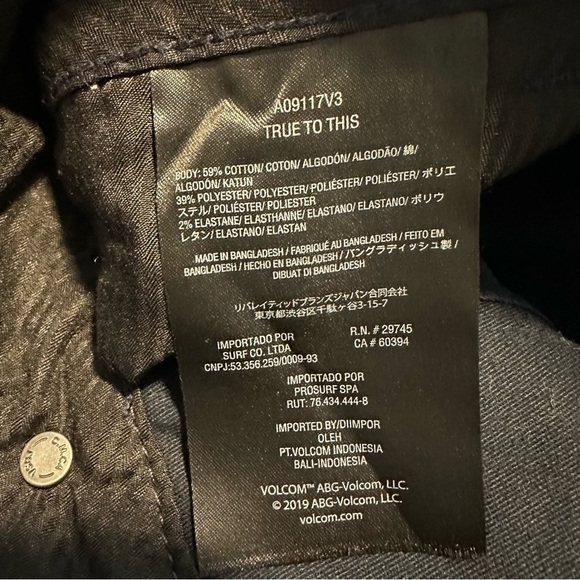 NEW VOLCOM FRICKIN MODERN STRETCH CHINO SHORTS IN DARK NAVY - Picture 8 of 11